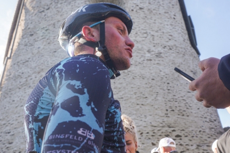 Im Interview vor historischer Kulisse: Cédric Pries