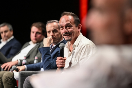 Marc Baum fühlte sich auf der Bühne pudelwohl – was von ADR und Fokus mit einem hypothetischen Kreuzchen belohnt wurde