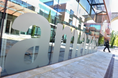 Amazon feiert 20. Geburtstag / „Wir sind stolz darauf, Luxemburg unsere Heimat zu nennen“