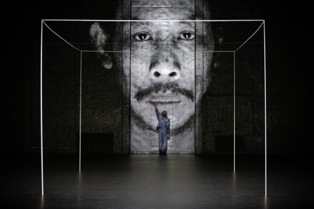 Red Bridge Project / Lemi Ponifasio: du théâtre au Mudam, via la Philharmonie