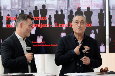 Tom Leick-Burns, directeur artistique des Théâtres de la Ville de Luxembourg, et Lemi Ponifasio