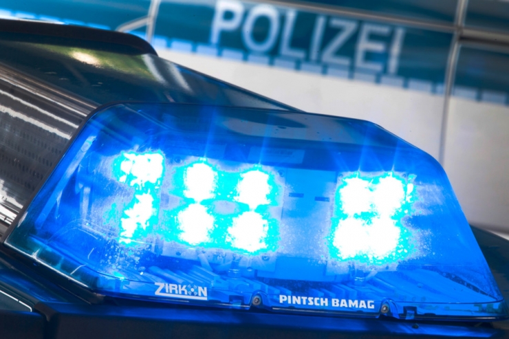 Deutschland / Sieben Tote bei Unfall in Bayern – Polizei vermutet Schleuserfahrzeug