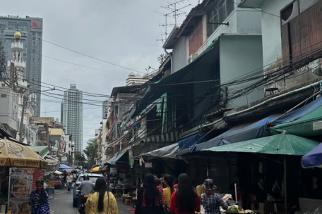 Verkaufsstände entlang der Straße