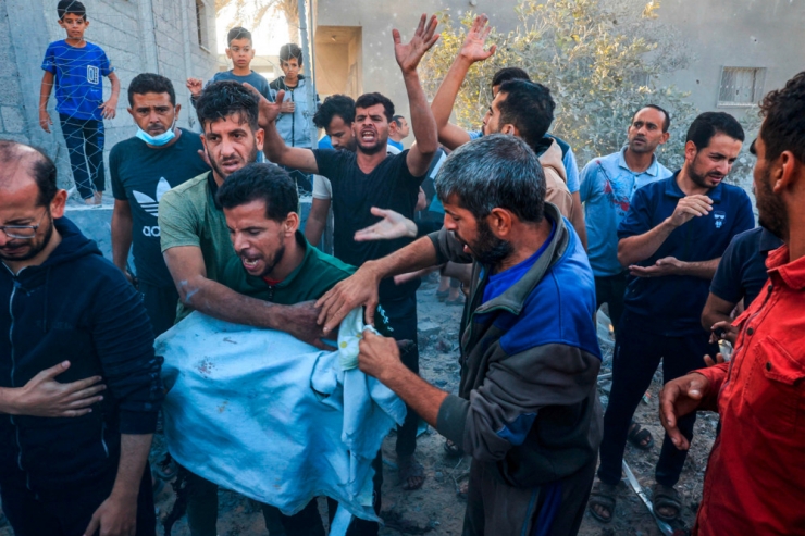 Gazastreifen / Intensive Bemühungen um Hilfslieferungen – Israel bombardiert weiterhin Palästinensergebiet
