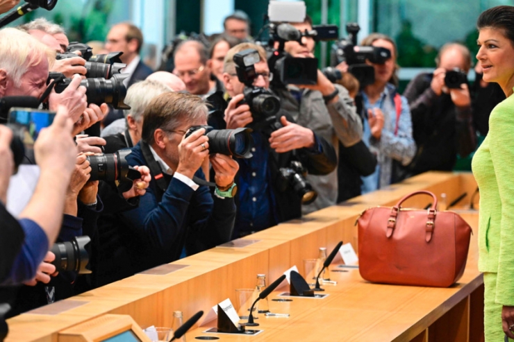 Deutschland / Sahra Wagenknecht stellt politisches Projekt vor