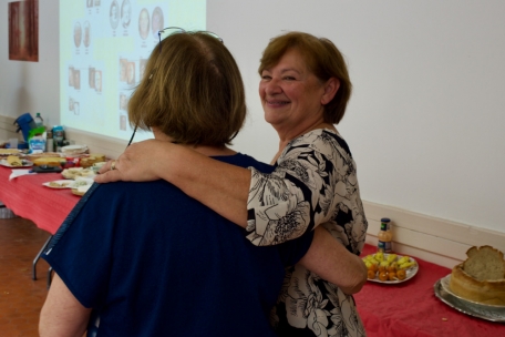 Zufrieden: Die Cousinen Frida Gervais und Isabelle Morini (r.)
