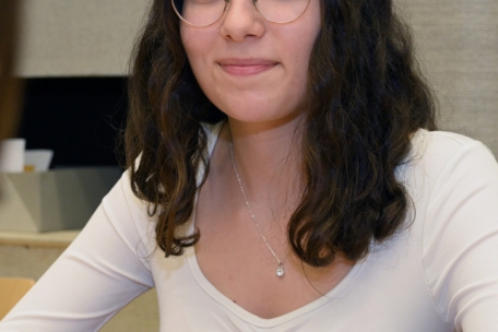 Laura Ludig (17) hofft, dass künftig mehr Frauen in die Chamber gewählt werden