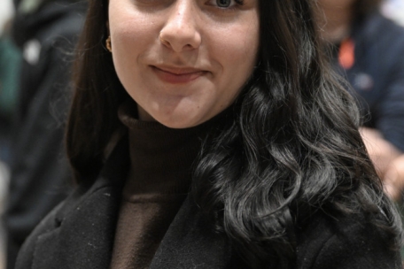 Schülerin Bruna Dos Santos denkt über ein Theologiestudium im Ausland nach