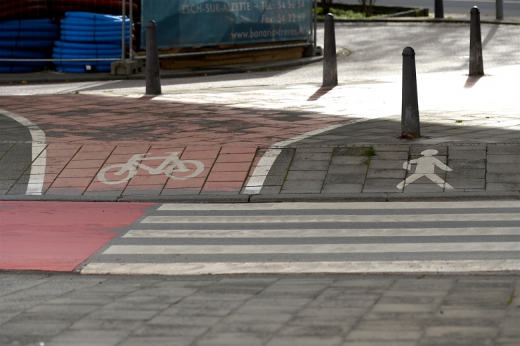 Editorial / Das Kind im Brunnen: Zur Verkehrssicherheit in Esch