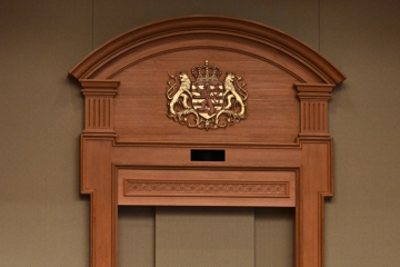 Der Wahlflüsterer / Schöne Bescherung