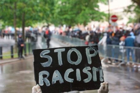 Editorial / Bittere Realität: „Afropäer“ weiter Opfer von Rassismus