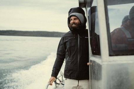 Elsom auf seinem Boot