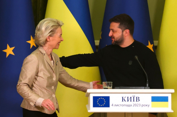 Trotz Krieg und Krise / Die EU-Kommission empfiehlt Beitrittsgespräche mit der Ukraine