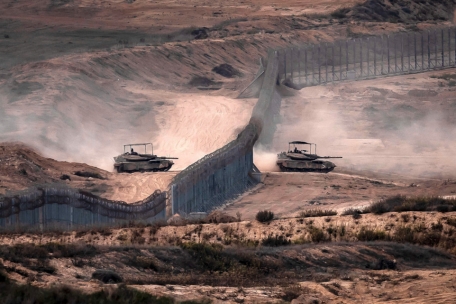 Israelische Panzer dringen in den Gazastreifen ein