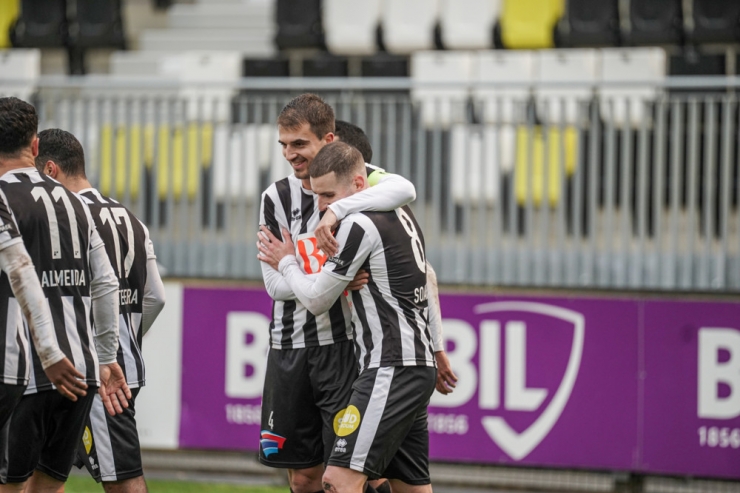 BGL Ligue, 12. Spieltag / Hinter den Kulissen: Ein Spielabbruch, Blumen und Gerüchte