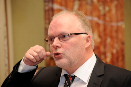 Staatsrat / Lucien Lux zurechtgewiesen