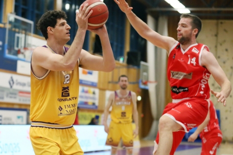 LBBL Herren – Spielberichte / Steinsel ohne größere Mühe, Jimmie Taylor schießt sein Ex-Team ab