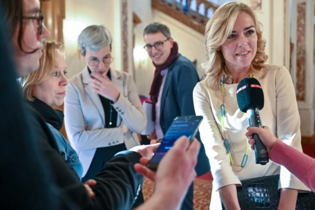 Nach Friedens Regierungserklärung / Das sagen die Parteien