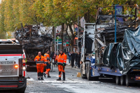 Dublin / Gewalttätige Randale nach Messerstecherei – fremdenfeindliche Parolen