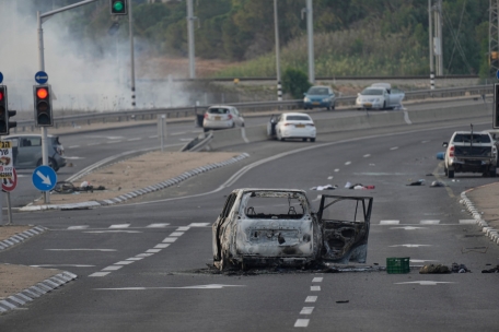 Terrorüberfall / Mindestens fünf  bewaffnete Organisationen halfen der Hamas 