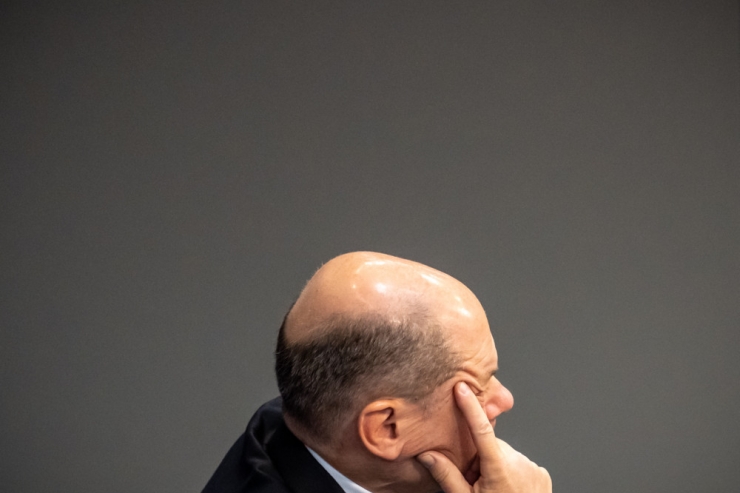 Bundestagsdebatte über Haushalt / Scholz wirbt für Vertrauen – und wird ausgelacht