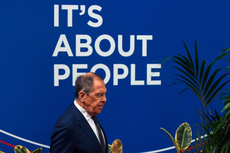 OSZE-Treffen / An Teilnahme von Russlands Außenminister scheiden sich die Geister