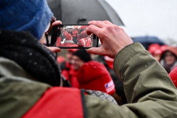 Editorial / Sozialdialog stärken