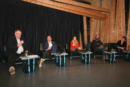 Rundtischgespräch Schwarzarbeit / „Der politische Wille fehlt“