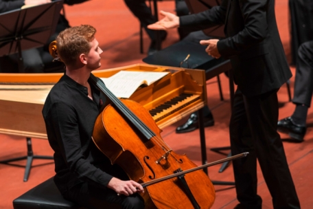 Alain spannt den Bogen / The next generation: Luxembourg Philharmonic und SEL stellen junge Talente in den Fokus