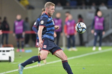 Fußballer im Ausland / Mannheim und Jans mit Befreiungsschlag, Barreiro fällt verletzt aus