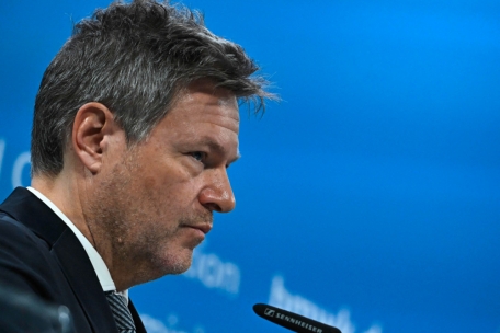 Deutschland / „Wer ein E-Auto bestellt hat, ist der Gelackmeierte“