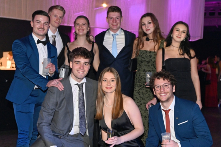 Fotogalerie / Zürcher Ball: Luxemburger Studententradition an Weihnachten