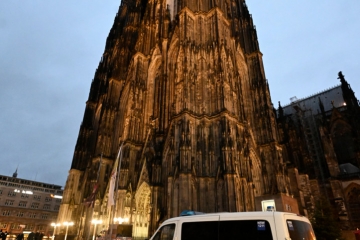 Deutschland / Sicherheitsbehörden bleiben nach Anschlagswarnungen in Alarmbereitschaft