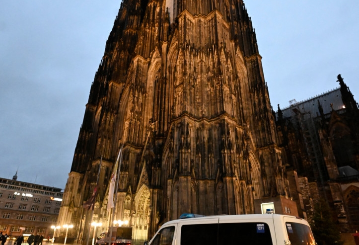 Deutschland / Sicherheitsbehörden bleiben nach Anschlagswarnungen in Alarmbereitschaft