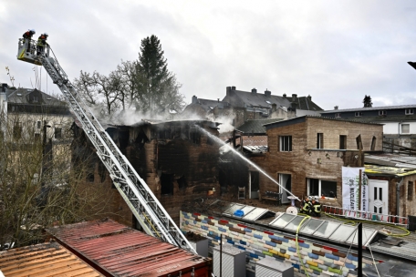 Großeinsatz / Brand im Escher Benu Village: „Einfach so fängt es nicht mit Brennen an“