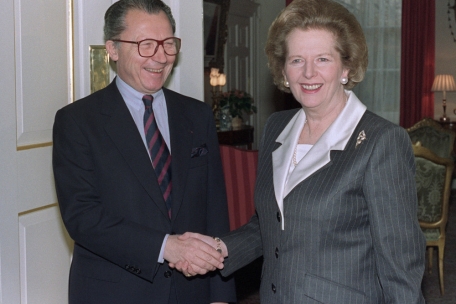Margaret Thatcher, premier ministre britannique, et Jacques Delors, le 1er décembre 1989 à Londres