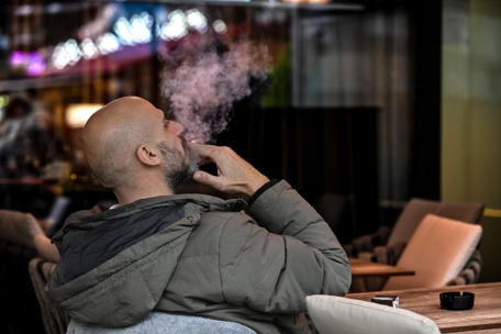 Vor zehn Jahren entbrannte ein regelrechter Kulturkampf um das Rauchverbot. Mittlerweile haben sich die Gemüter beruhigt