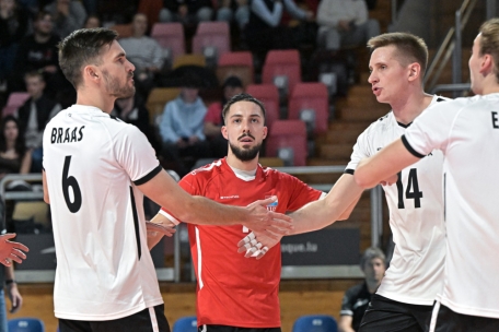 Volleyball / England gewinnt 34. Novotel Cup