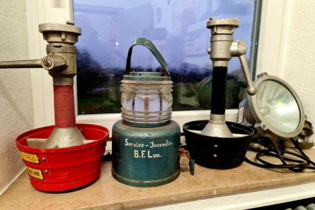 Antike Hochdrucklanzen und Scheinwerfer aus dem Bestand der BF Luxemburg