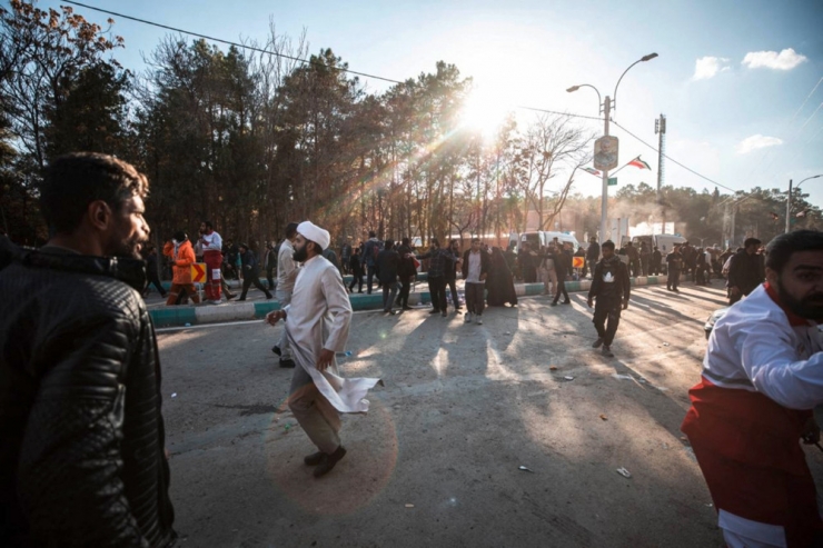 Staatsmedien / 103 Tote bei Explosionen nahe Grab von getötetem General im Iran