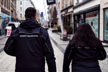 Escher „Pecherten“  / Seit drei Wochen können schlechte Manieren 25 Euro kosten