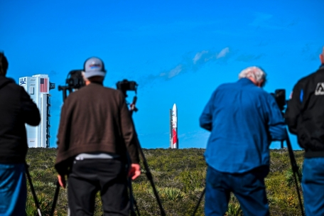 Die neue „Vulcan Centaur“-Rakete ist bereit für den Start am Montagmorgen