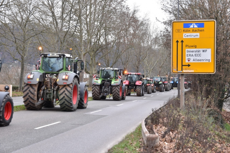 Deutschland / Landwirte-Protest: Auch grenznahe Autobahnen nach Luxemburg waren von Blockaden betroffen