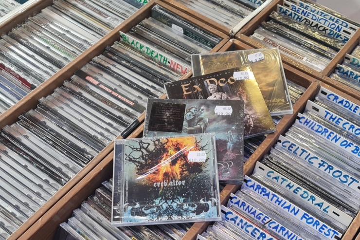 Verkaufsbörse in der Rockhal / Beliebter als CDs: Schallplatte beherrscht Metal-Szene