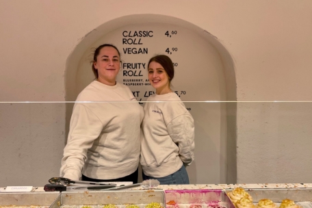 Viel Kundschaft mussten Adriana Anderi (l.) und Areti Grammenou in ihrem Laden nicht bedienen