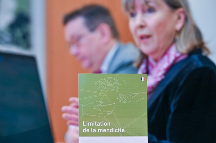 Luxemburg-Stadt / Gemeindeverantwortliche reagieren auf erneute Kritik am Bettelverbot: „Wir halten uns an das Strafgesetzbuch“