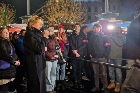 Mainz: Malu Dreyer (SPD), rheinland-pfälzische Ministerpräsidentin, spricht am 18. Janaur bei der Kundgebung «Zeichen gegen Rechts - Kein Platz für Nazis» in der Mainzer Innenstadt