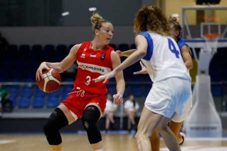 Basketballer im Ausland / Anne Simon rückt in der Bestenliste ihrer Uni auf Rang sieben vor