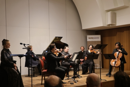 Das Ensemble der „Lebensmelodien“ bei der „Konzert-Lesung“ in Luxemburg, links Isabel Karajan
