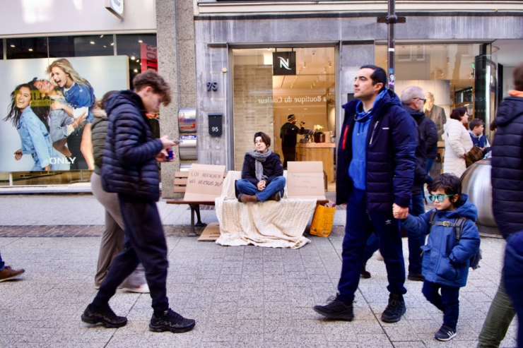 Luxemburg-Stadt / Die Kunst des Widerstands: Neun Künstlerinnen und Künstler demonstrieren gegen das kontroverse Bettelverbot
